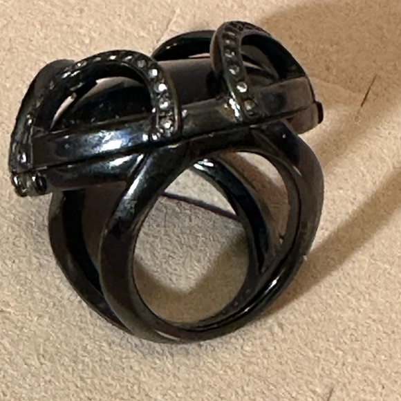 Lia Sophia large ring. Size 5. Gunmetal with crystals and center stone. - Picture 4 of 4